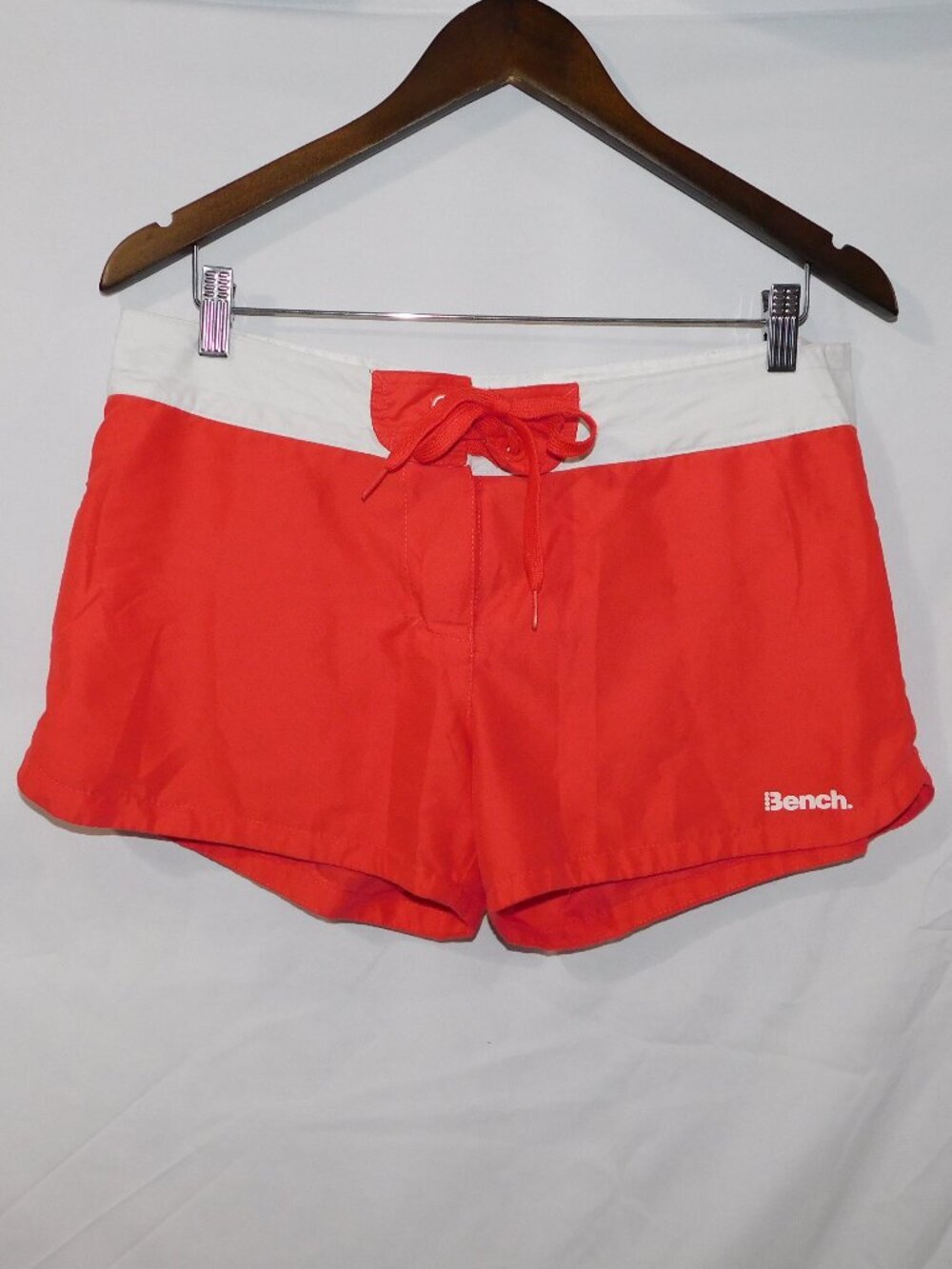 Bench Red White Board Shorts Swim Cover-up Womens M / 8